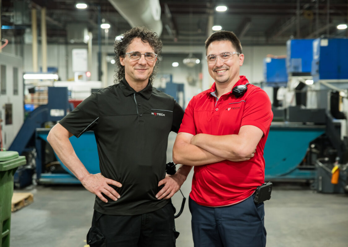 Employés heureux et souriant, fier de rendre possible la mission de Nutech qui est de rendre possible le succès de nos partenaires