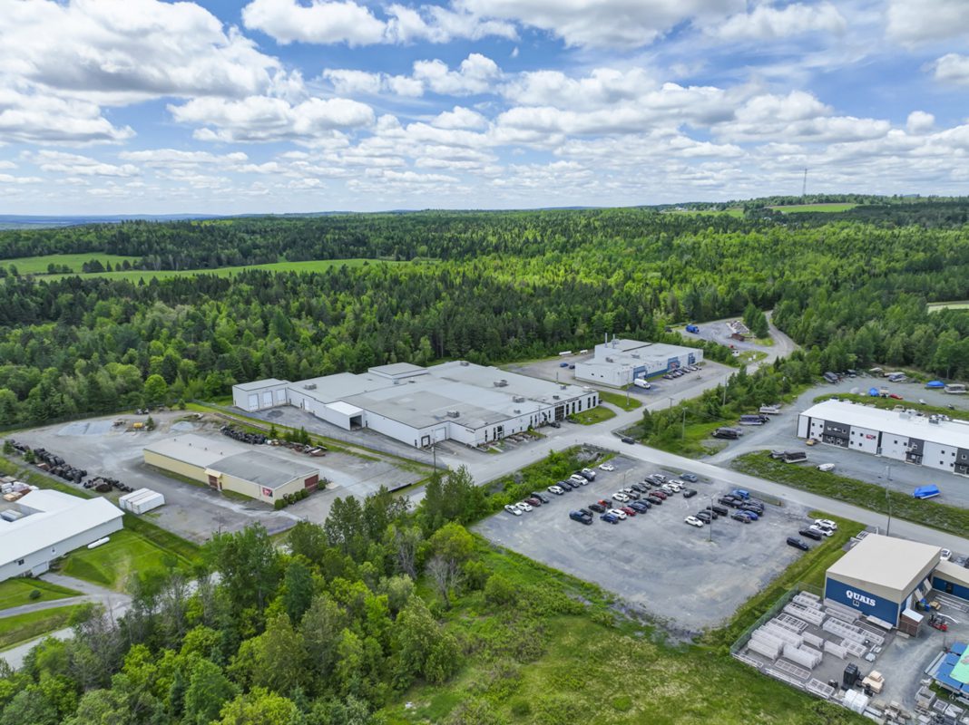 Usine Nutech Canada à Disraeli vue aérienne